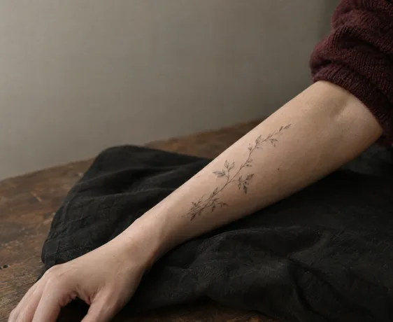 Fine line or blackwork